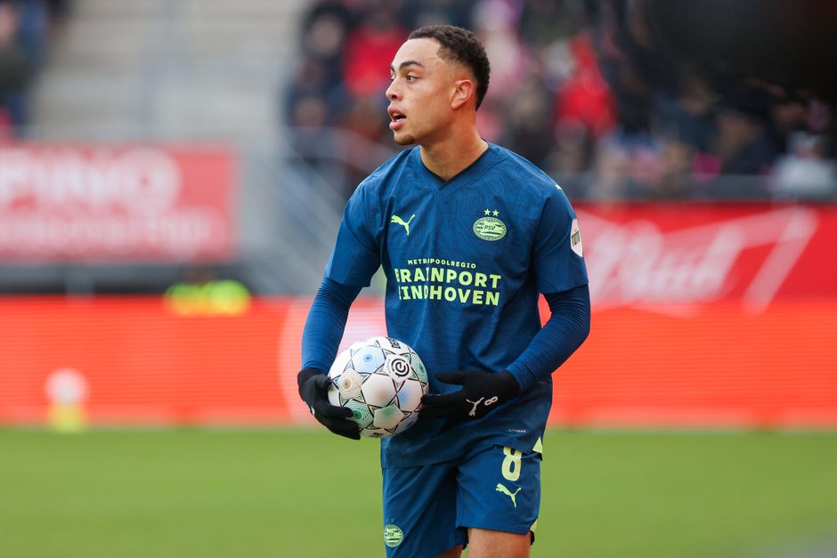 'PSV heeft deadline voor koopoptie Sergiño Dest, maar Amerikaan maakt geen haast'