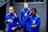 Gerald Vanenburg op zoek naar zijn vervanger bij Oranje: 'Heel benieuwd of hij deze lijn door kan trekken'
