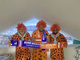 Iconische Oranje-fans doen boekje open over bijzondere verschijning: 'Mensen staan voor ons in de rij'