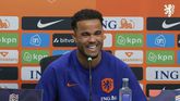 Gevatte uitspraak Ronald Koeman zorgt voor hilariteit bij Justin Kluivert en Nederlandse pers