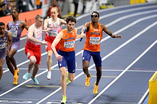 Nederlandse estafettemannen blaken van vertrouwen richting finale WK atletiek: 'We zijn hier niet voor zilver'
