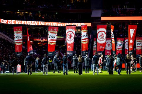 Eindhoven juicht voor Ajax: groot feest bij PSV-fans na openingstreffer in Klassieker