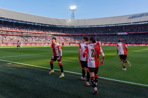 Feyenoord ontsnapt aan drama tegen Ajax