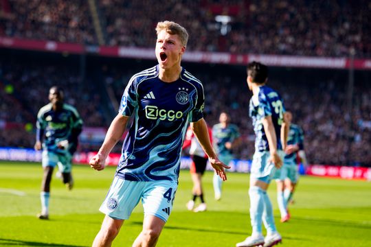 Goudhaantje Sean Steur blij met eerste goal voor Ajax: 'Ik maak hem liever in de Johan Cruijff ArenA'