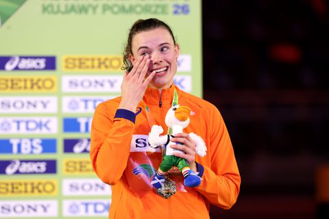 Dit flinke geldbedrag verdient wereldkampioene Sofie Dokter met haar gouden medaille op de WK atletiek