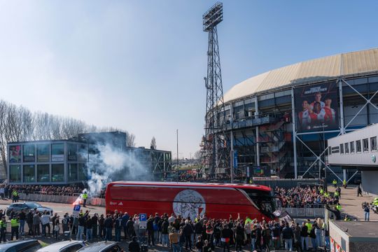 Live Eredivisie | Feyenoord en Ajax maken opstellingen bekend richting cruciale Klassieker