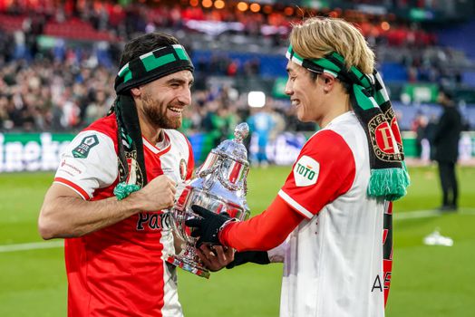 Opvallende reactie Feyenoord-spelers op Instagram-post NEC, fans zien hun kans schoon