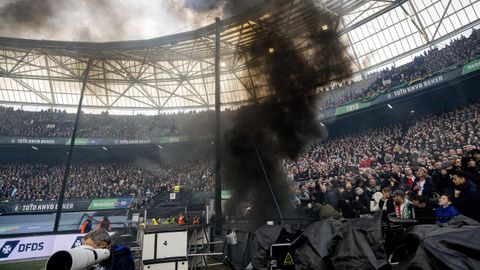 'Tijd voor een ban op De Kuip': columnisten zijn helemaal klaar met 'irritante aandachttrekkerij'