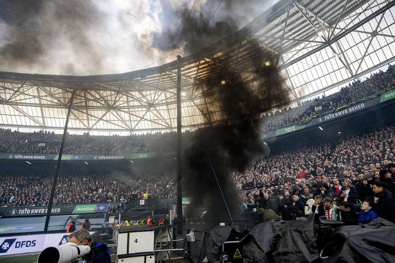 'Tijd voor een ban op De Kuip': columnisten zijn helemaal klaar met 'irritante aandachttrekkerij'