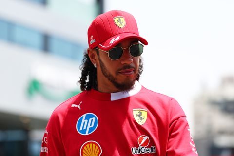 Ferrari-baas wijst naar Max Verstappen na teleurstellende start van Lewis Hamilton