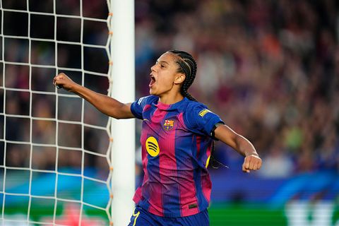 Esmee Brugts blijft prijzen stapelen: Oranje Leeuwin opnieuw kampioen met Barcelona