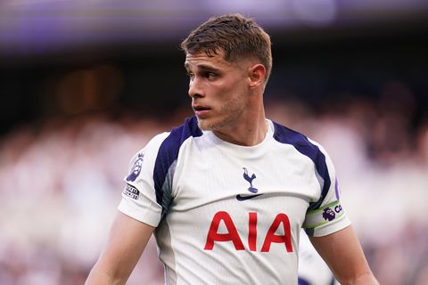 Opvallende vacature bij Tottenham Hotspur na noodkreet Micky van de Ven: 'Spelers lijden'