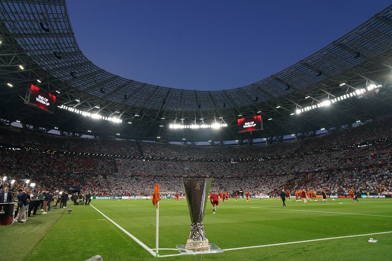UEFA deelt Europese finales uit voor 2026: Champions League naar Puskás Arena