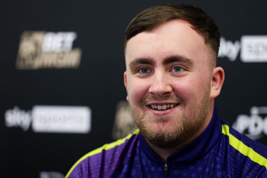 Luke Littler vreest tegenstander in Premier League Darts: 'Hoop te winnen als het er écht toe doet'