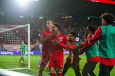 Tiental FC Twente knokt zich naar finale play-offs: Europese droom NEC ten einde
