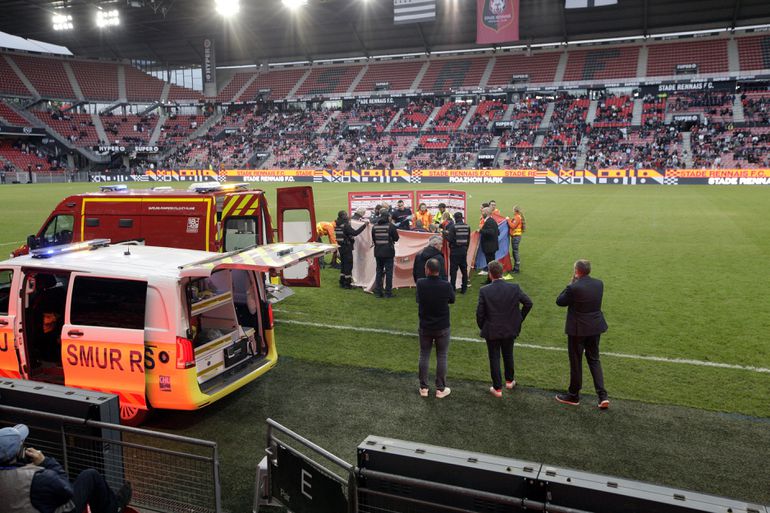 Jeugdinternational (17) krijgt hartaanval tijdens wedstrijd: club deelt positief nieuws over situatie