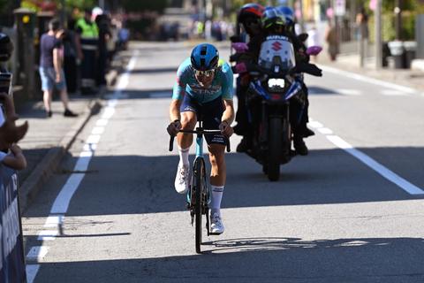 Italië kan opnieuw juichen in Giro d'Italia, rozetruidrager Afonso Eulalio en Jonas Vingegaard houden kruid droog
