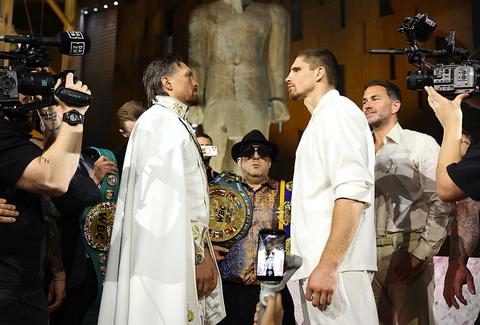 Vechtsporticoon Rico Verhoeven wimpelt verzoek af na weigh-in met Oleksandr Usyk: 'Daar doe ik niet aan'