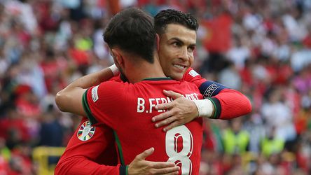 Waarom Cristiano Ronaldo het balletje breed gaf: weer een EK-record op zak