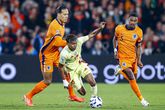 Virgil van Dijk en Jorrel Hato bij Oranje © Pro Shots