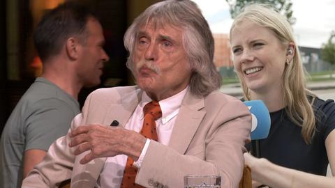Vunzige opmerking Johan Derksen in Vandaag Inside schrikt Noa Vahle af: 'Niet doen!'