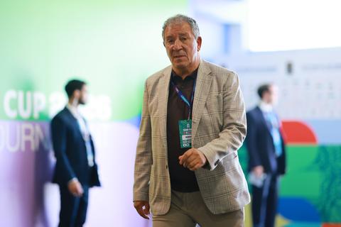 Bekende coach (71) sluit samenwerking met Oranje definitief uit: 'KNVB hoeft mij niet meer te bellen'