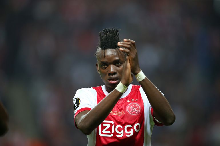 Ajax verliest race tegen de klok: Bertrand Traoré niet beschikbaar in Europees duel