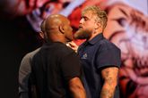 Mike Tyson en Jake Paul tegenover elkaar / Getty Images