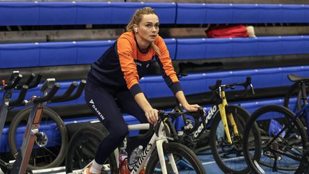 Zwangere Irene Schouten rijdt even 'Tour de France-etappe' als voorbereiding op Olympische Spelen