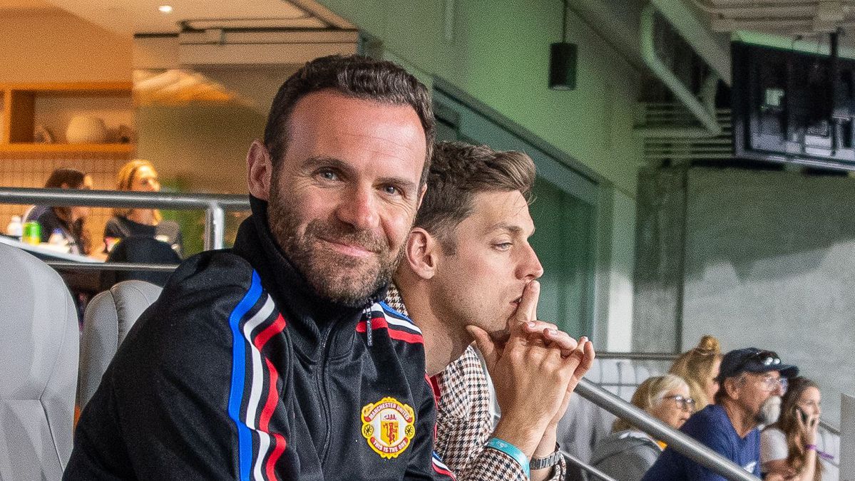 Juan Mata klopt aan bij Michael Essien en mag meetrainen bij FC Nordsjaelland