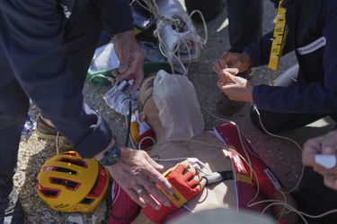 Team komt met update over Noorse wielersensatie in de Tour de France, die per ambulance werd afgevoerd