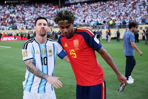 Lamine Yamal onthult wat voetbalicoon Lionel Messi tegen hem zei na WK-finale: 'Betekent net zoveel als mijn medaille'