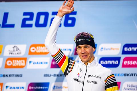 Belgische topschaatser draagt EK-titel op aan zwaargewonde vriend: 'Hij verdient dat heel erg'