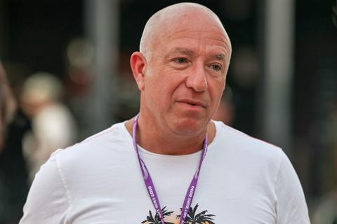 Tom Coronel komt met zeer opmerkelijke theorie over Formule 1: 'Duizend procent zeker'