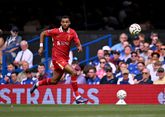 Cody Gakpo in actie tegen Ipswich Town FC namens Liverpool. © Getty Images.