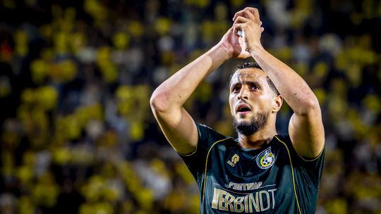 Uitgesproken Danny Buijs spreekt Mo Ihattaren toe: 'Hij moet meer onder ogen krijgen wat het is om topsporter te zijn'