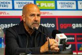 Peter Bosz op zijn persconferentie.

© ProShots