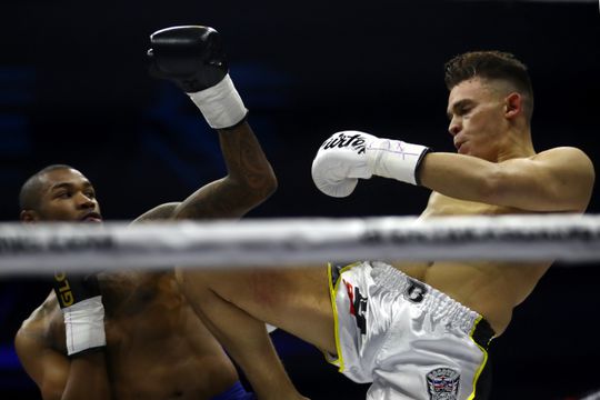 'Bekende ex-Glory-vechter treft schikking met overheid na arrestatie voor drugshandel'