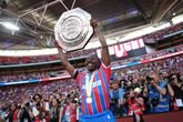 Eberechi Eze neemt in stijl afscheid bij Crystal Palace met de Community Shield. ©Getty Images