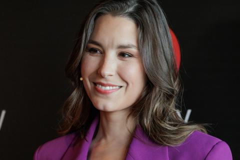 Formule 1-presentatrice Amber Brantsen (36) over moeilijke periode in privéleven: 'Ik kwam terecht in een kliniek'