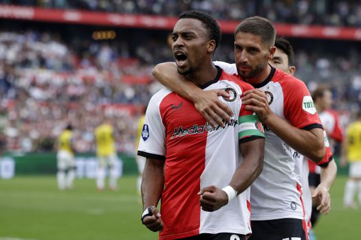 Quinten Timber benut zijn eerste penalty ooit, maar is kritisch na zege Feyenoord op NAC: 'Dat is niet nodig'