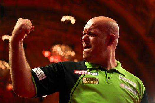 Michael van Gerwen vol vertrouwen na bevrijdende toernooizege en 9-darter: 'Nummer één van dit jaar'