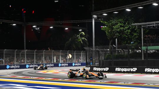 Max Verstappen bedankt Daniel Ricciardo voor nodige hulp in Singapore in strijd tegen Lando Norris