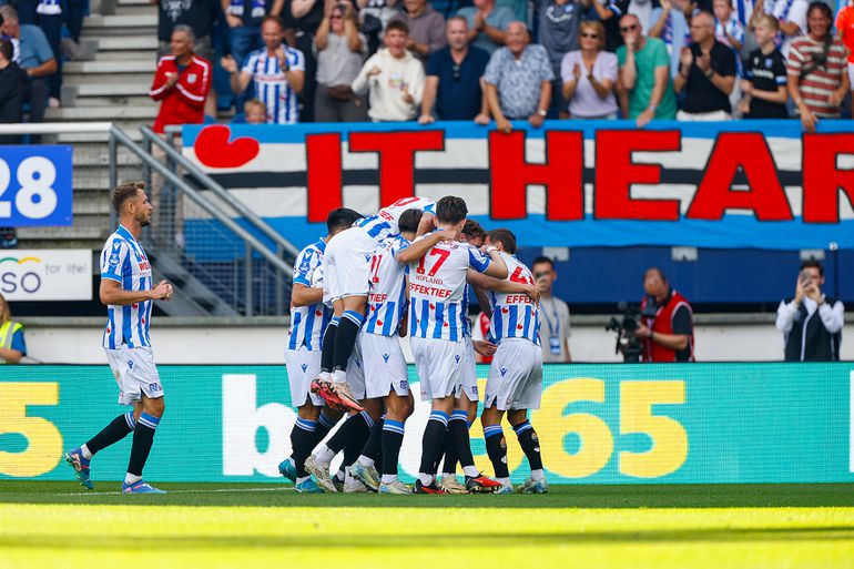 Robin van Persie weet weer wat winnen is: Heerenveen pakt zege tegen 9 man van Groningen