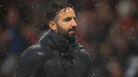 Engels medium geniet van toevallig moment van geplaagde United-trainer: 'Maak je je zorgen?'