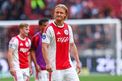 Domper voor Ajax: spits (28) loopt blessure op tijdens interlandperiode