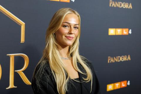 Influencer Marijn Kuipers (26) vecht tegen de tranen in nieuwe video over breuk met bokser Dave Roelvink