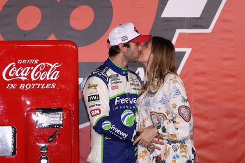 Max Verstappen en vriendin dolgelukkig met familie-uitbreiding bij zus van Kelly Piquet: 'Fantastisch'