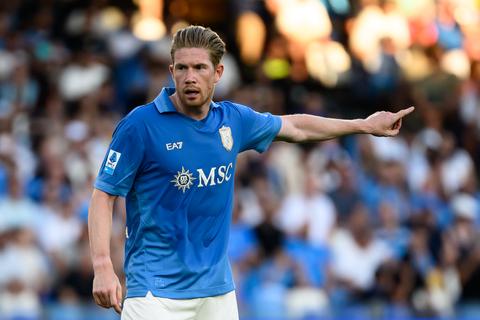 Topvoetballer Kevin De Bruyne doet boekje open over bondscoach Mark van Bommel: 'Typische Nederlander'