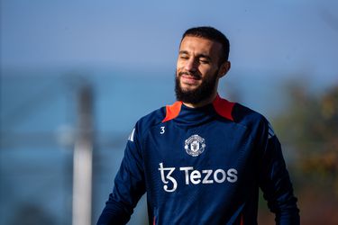 Noussair Mazraoui geeft zichzelf cadeau van 200.000 euro na zorgwekkende operatie